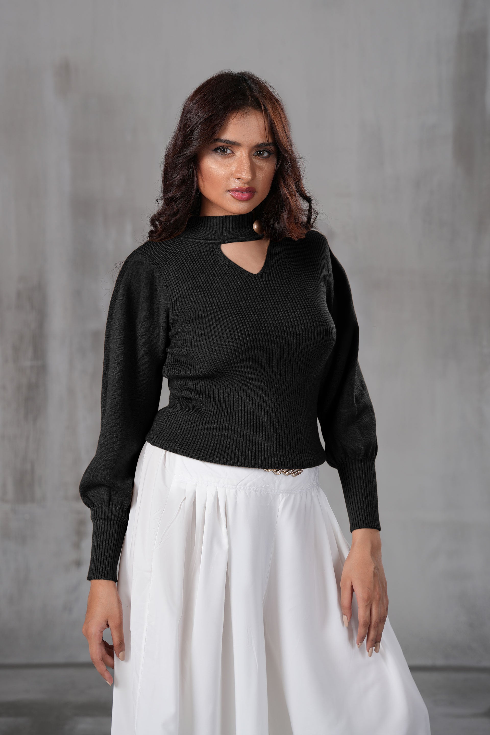 Elegant Keyhole Ribbed Top
