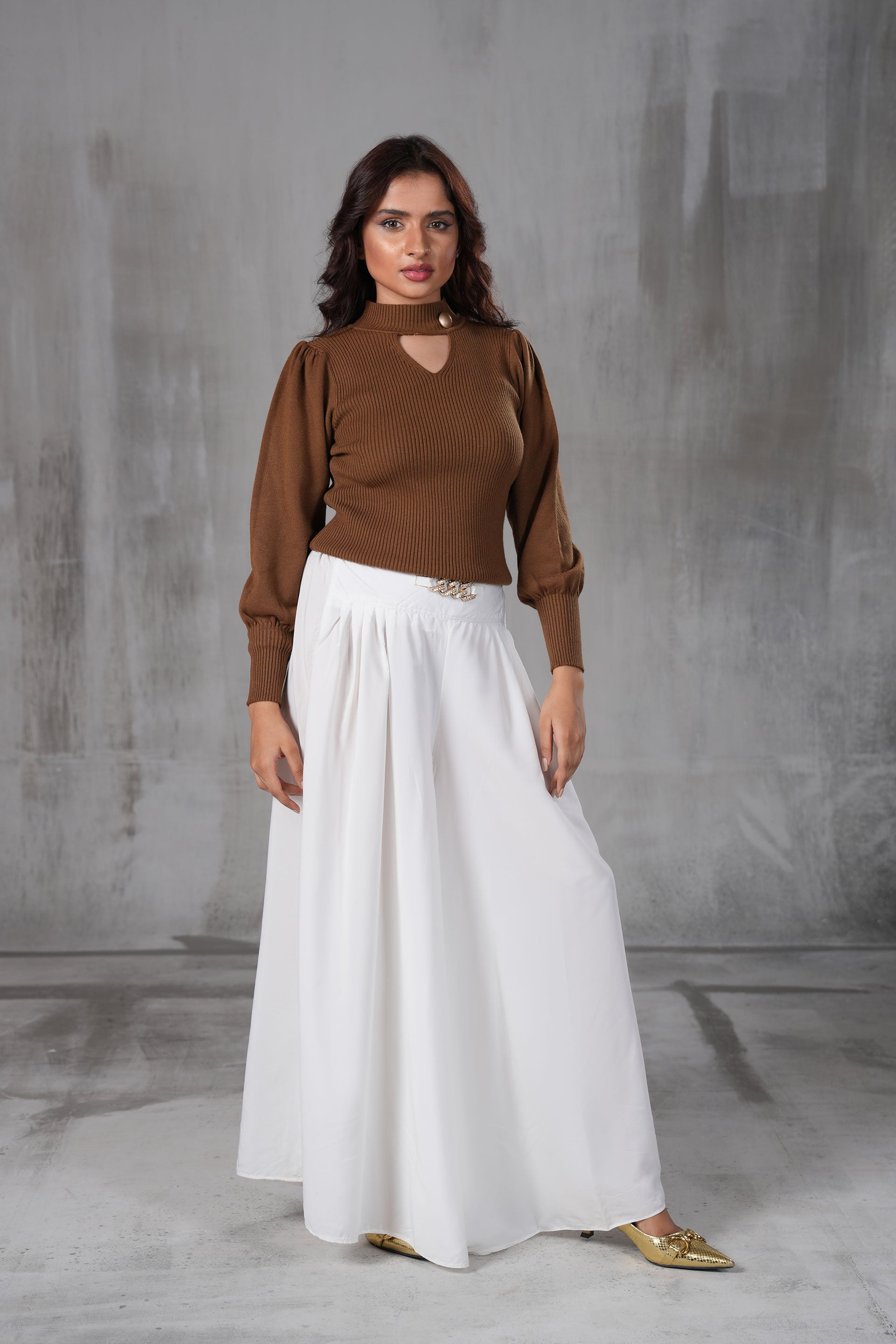 Elegant Keyhole Ribbed Top