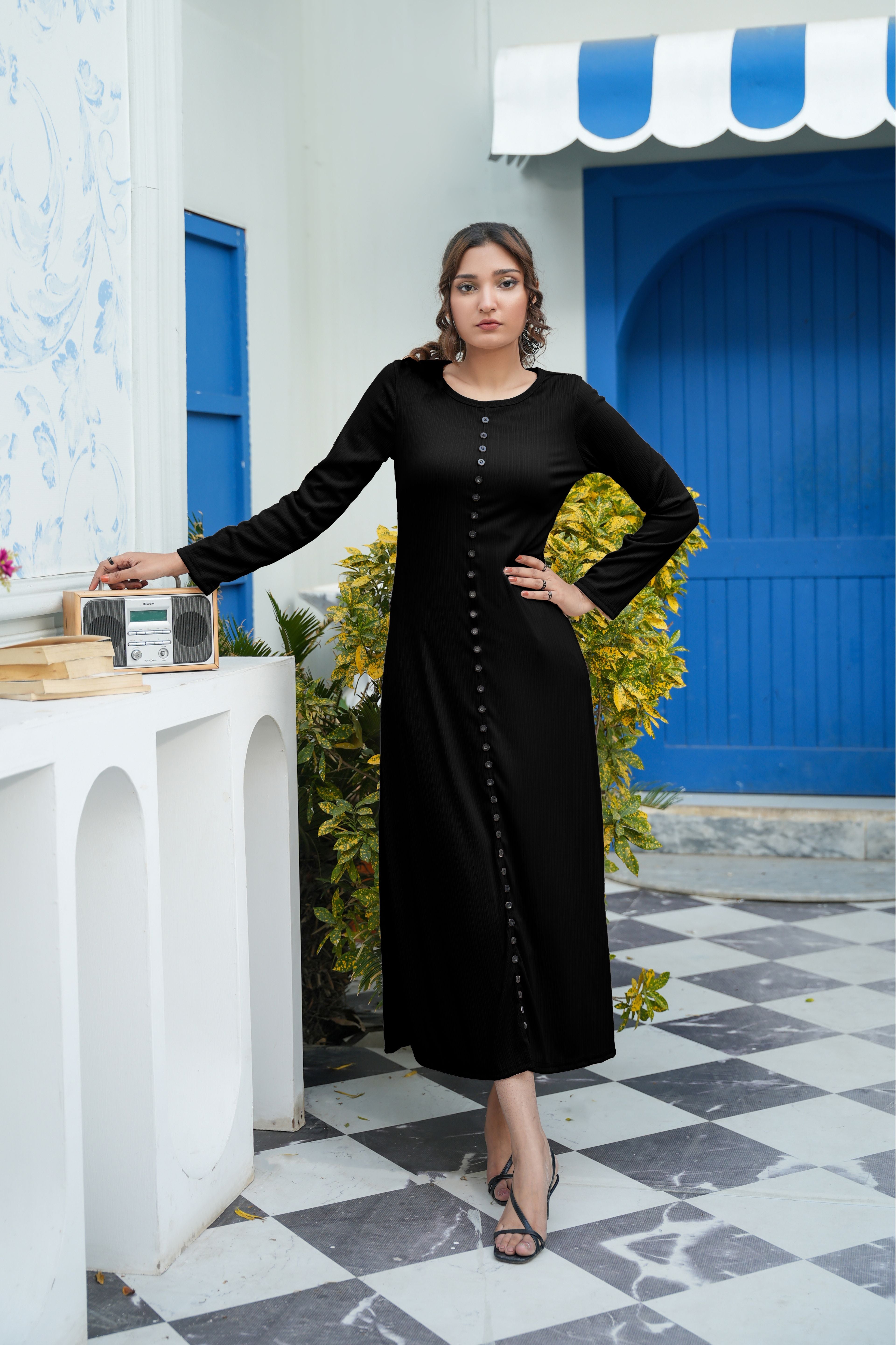 Elegant Ribbed Maxi Dress with Longline Shrug